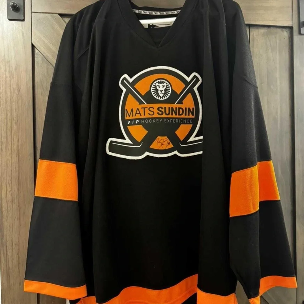 Signed Bryan Berard Jersey MGM Grand Mats Sundin Alumni - Picture 2 of 2